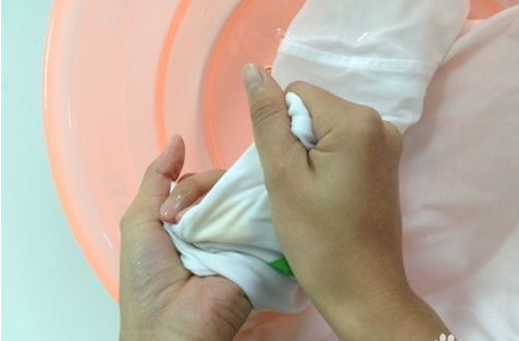 還用洗化用品祛痘？做好這幾點(diǎn)，痘痘自己就消失了，省事又放心